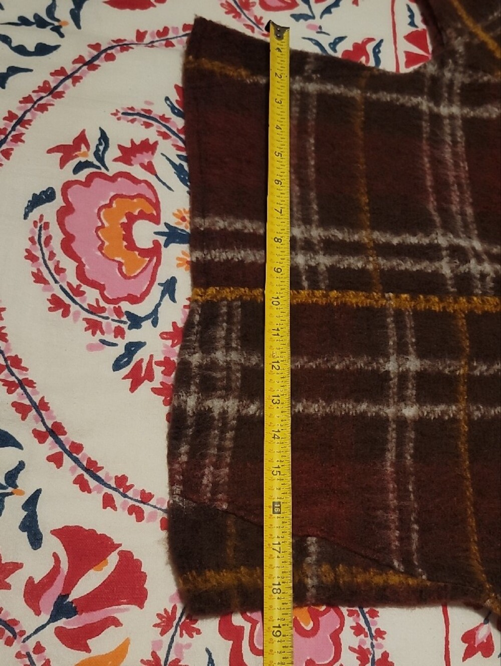 NWOT Zara Womens Warm Brown Red Plaid V Neck Fall Sweater Cream & Mustard Accent - Picture 4 of 16